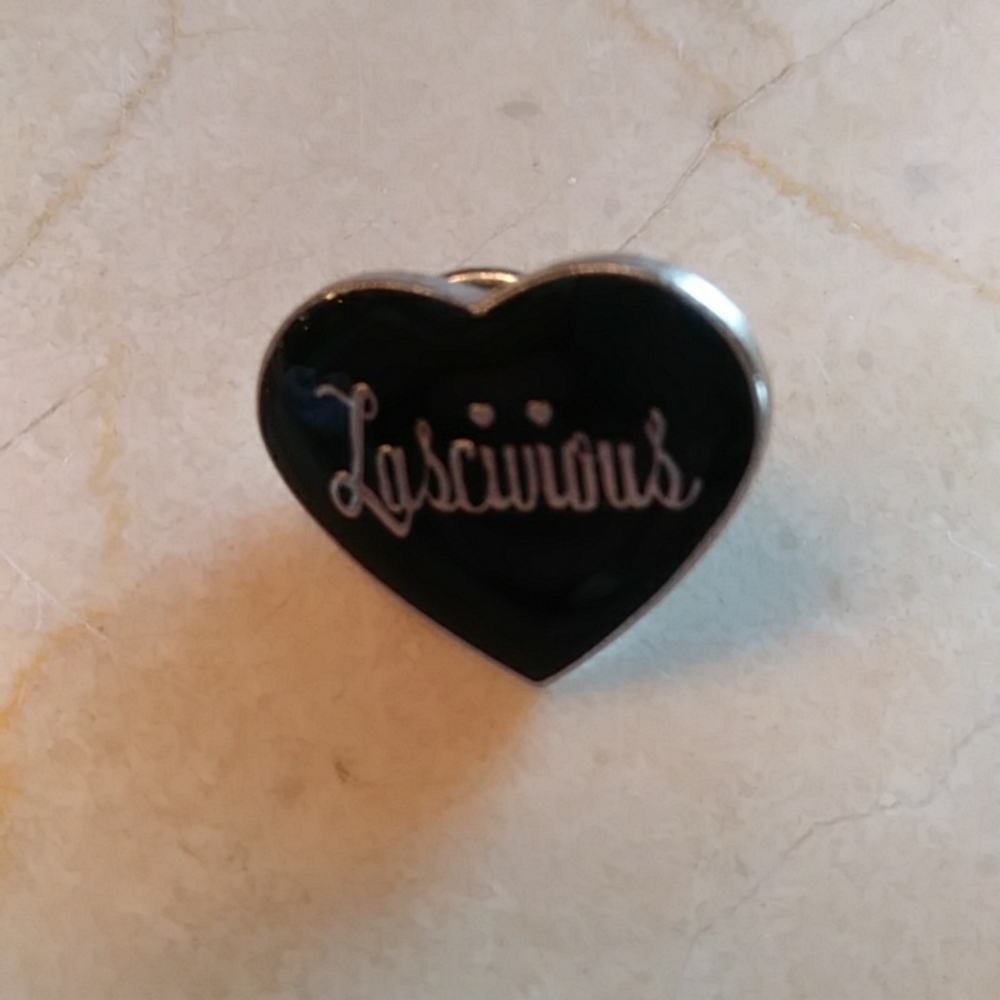 Lascivious flash pin
